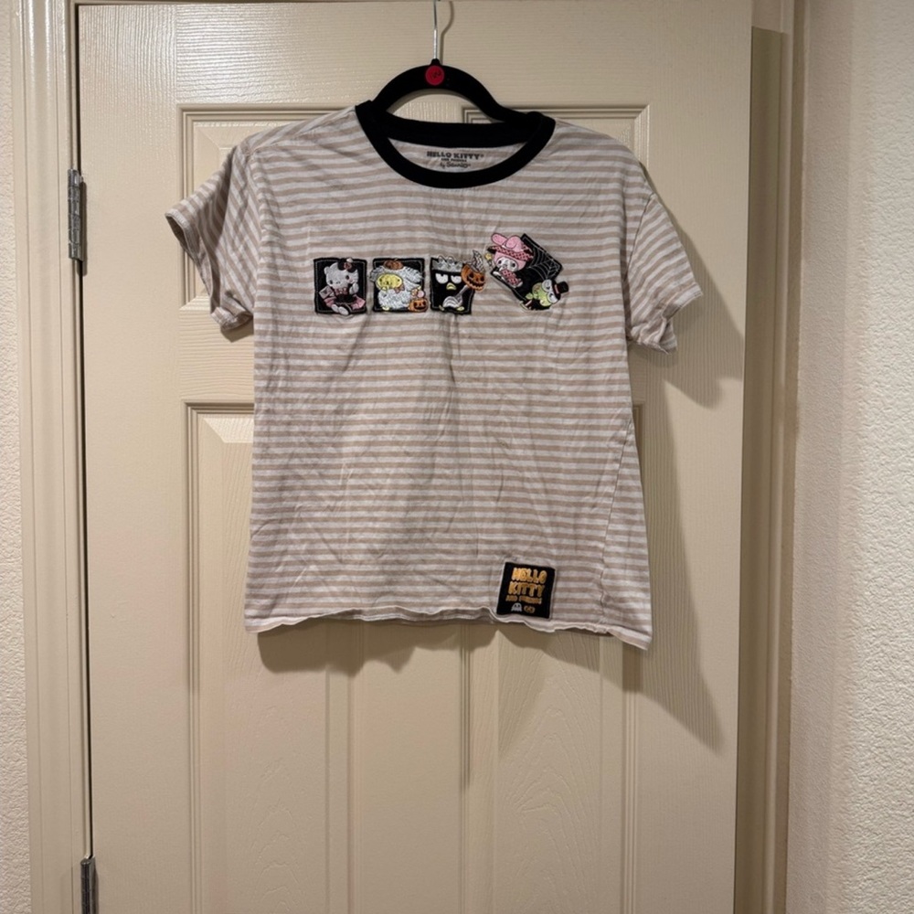 Hello Kitty & Friends Gray Striped Short Sleeve Tee | Women’s XS